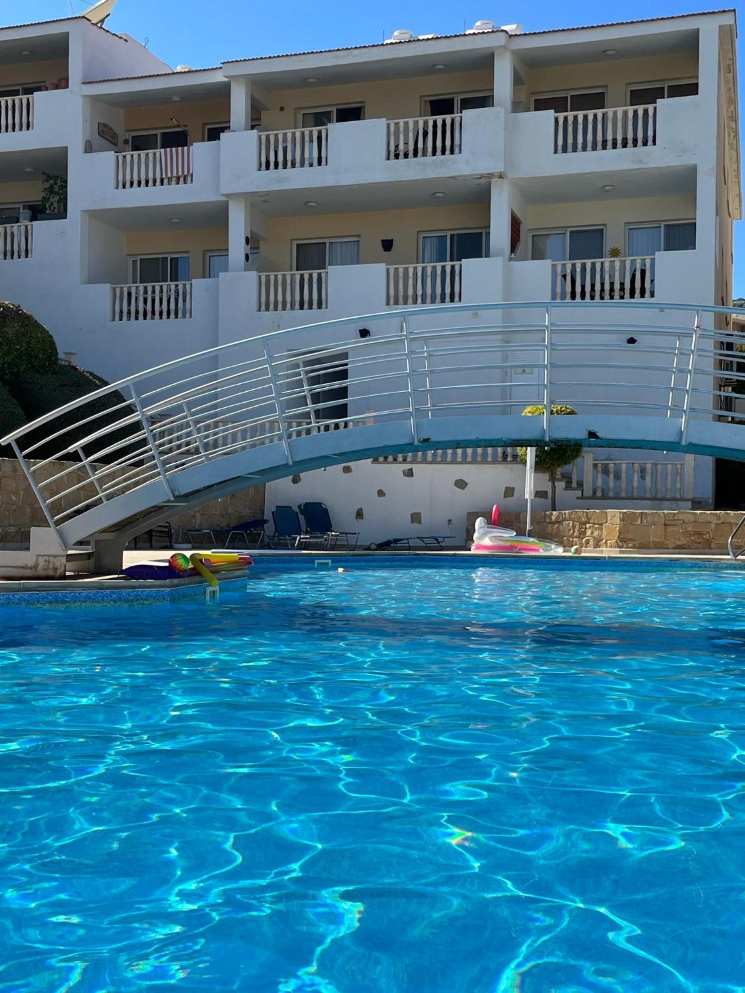 Beautiful 2 Bed Apartment In Peyia Valley, Paphos Esterno foto