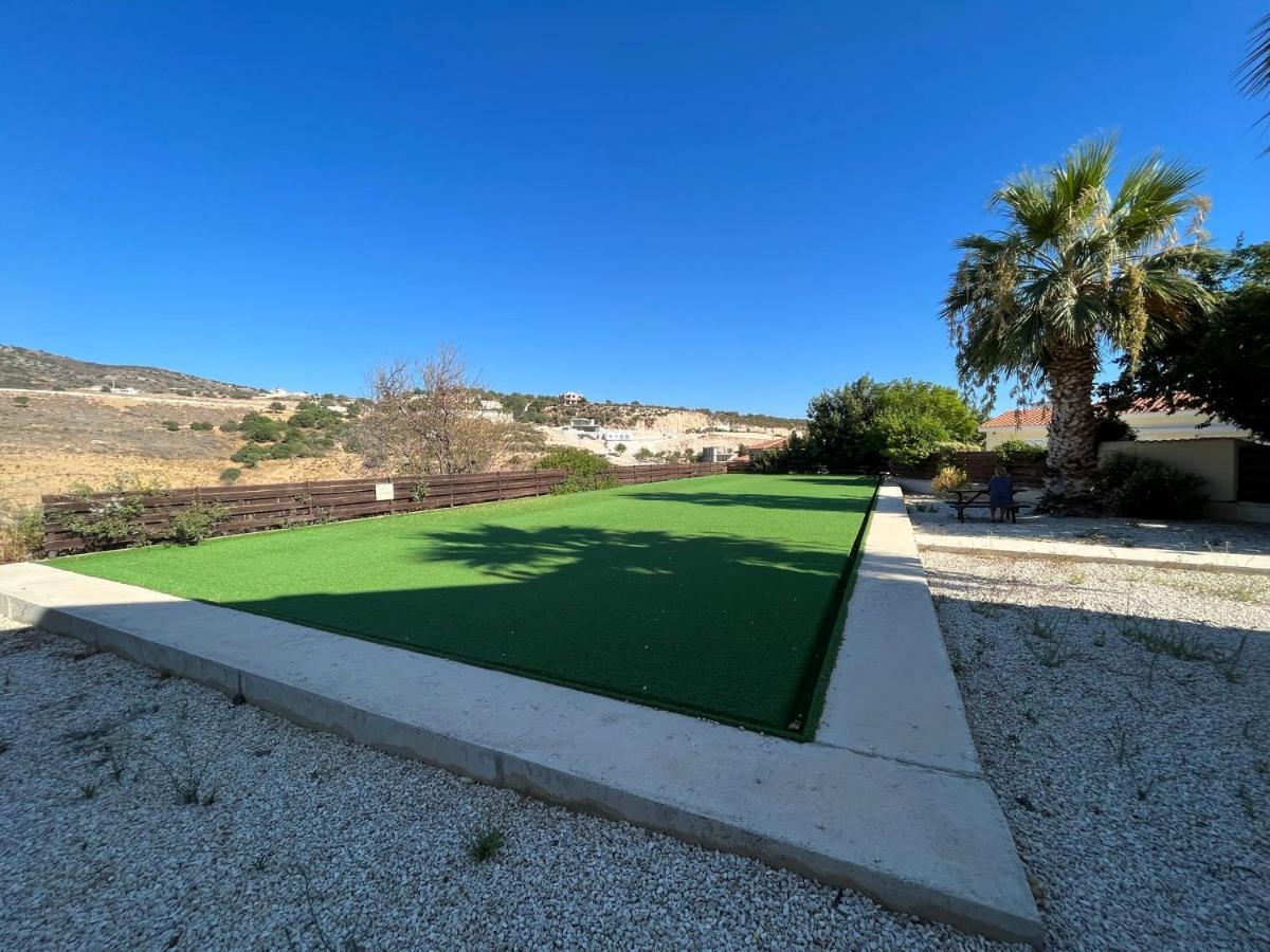 Beautiful 2 Bed Apartment In Peyia Valley, Paphos Esterno foto