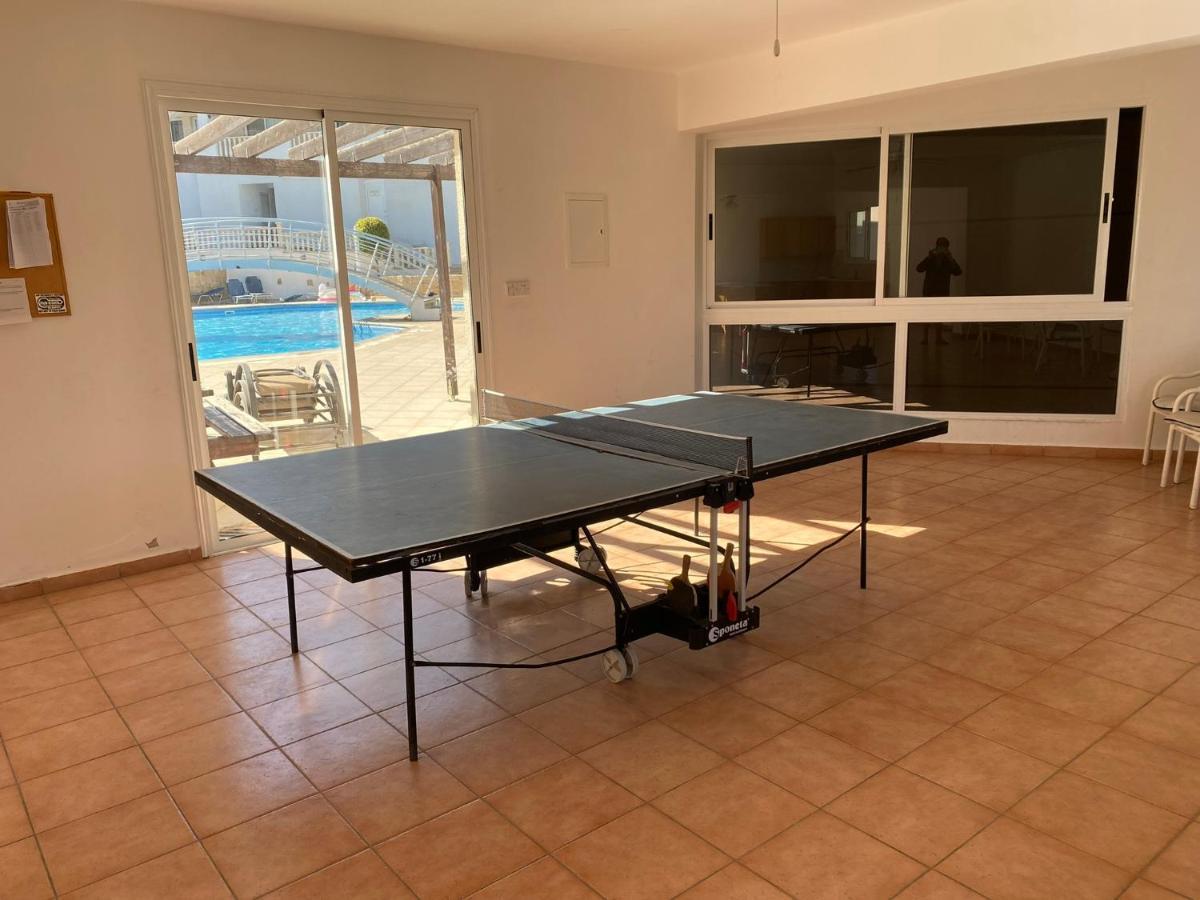 Beautiful 2 Bed Apartment In Peyia Valley, Paphos Esterno foto