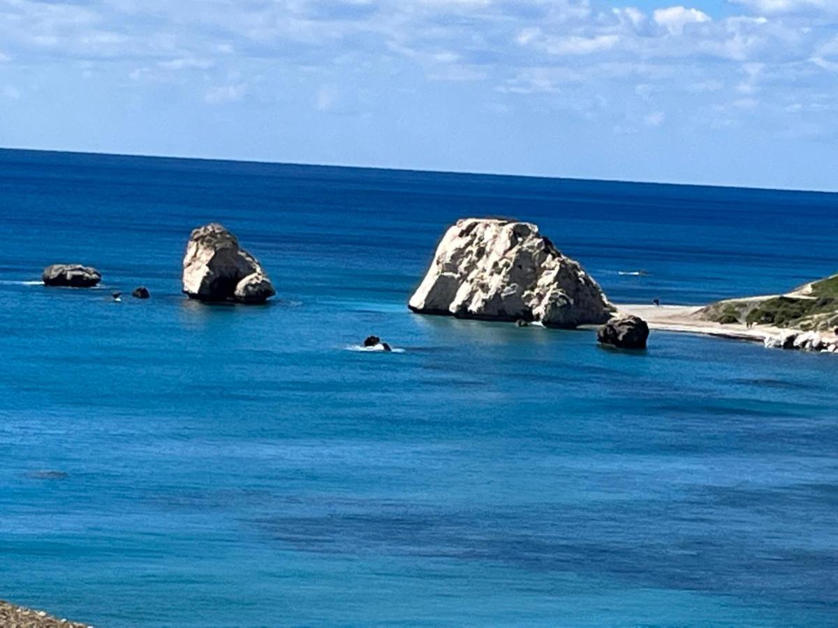 Beautiful 2 Bed Apartment In Peyia Valley, Paphos Esterno foto