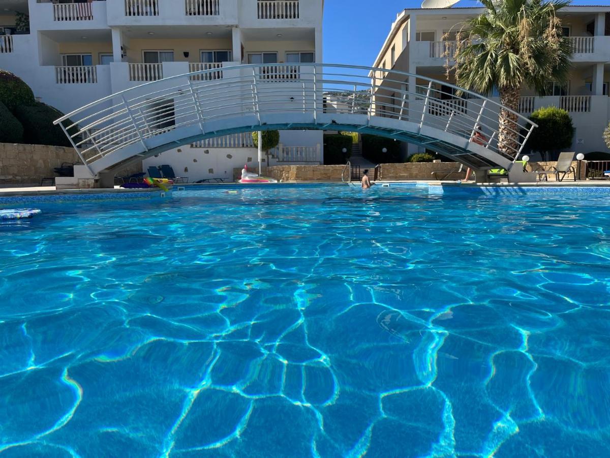Beautiful 2 Bed Apartment In Peyia Valley, Paphos Esterno foto