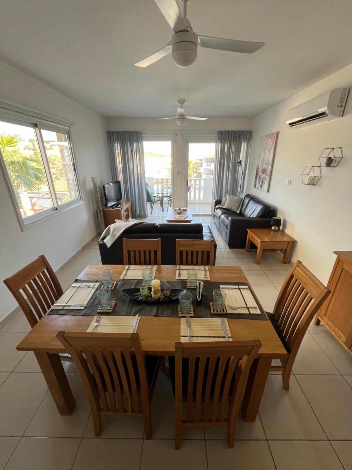 Beautiful 2 Bed Apartment In Peyia Valley, Paphos Esterno foto